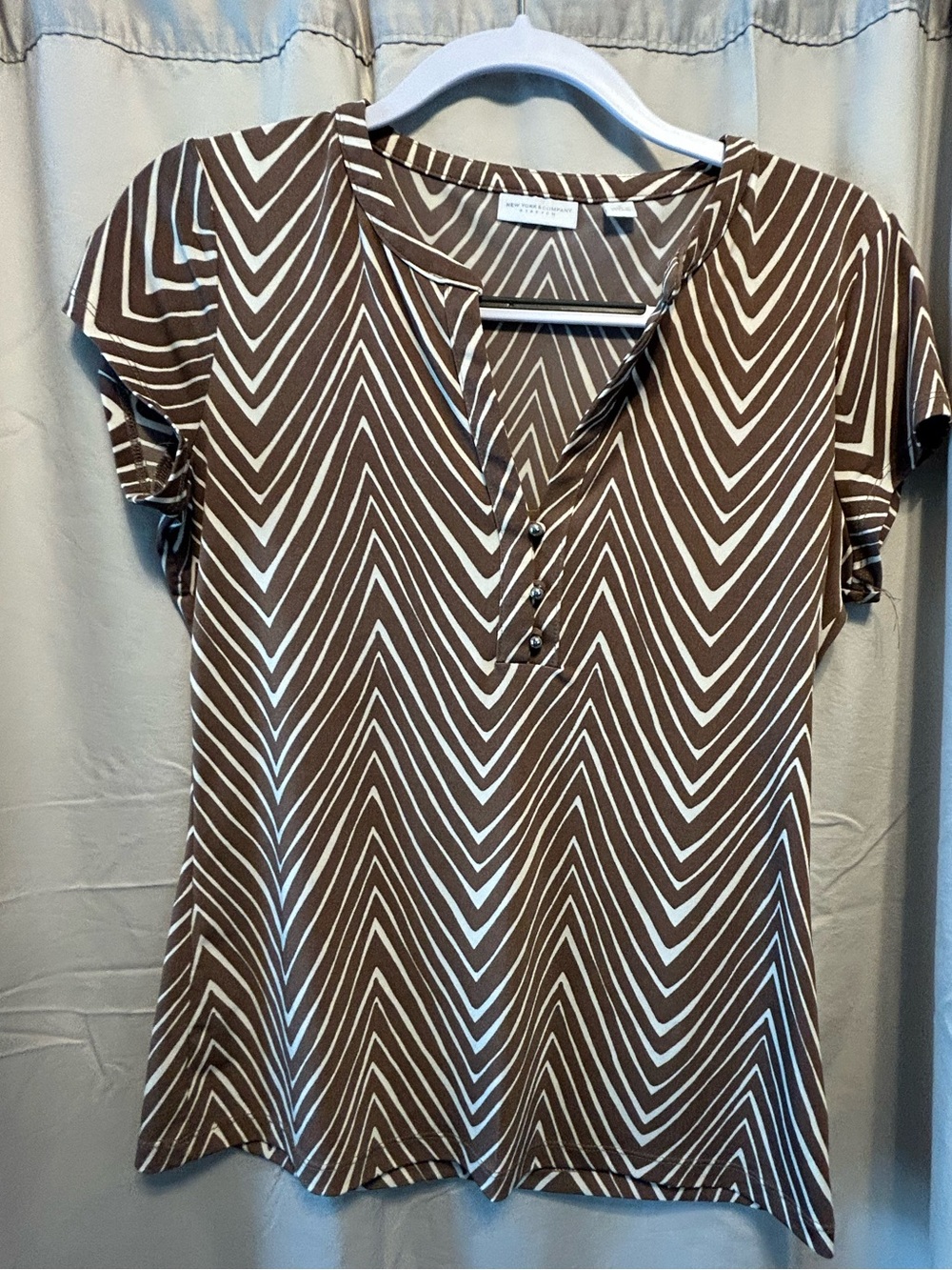 New York & Company Brown and White Chevron Henley Light Dress Shirt